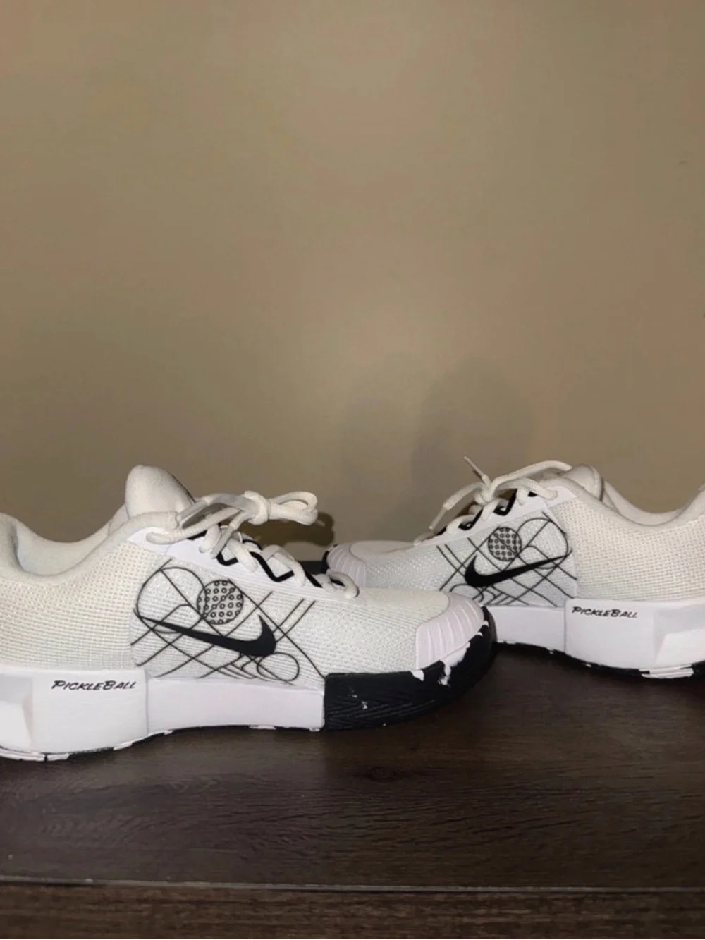 Nike White and Black Women's Sneakers
